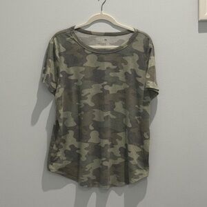 Women’s blouse camouflage short sleeved size XL